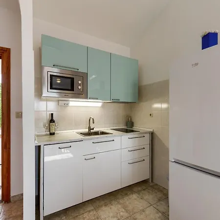 Andi Apartamento Petrčane