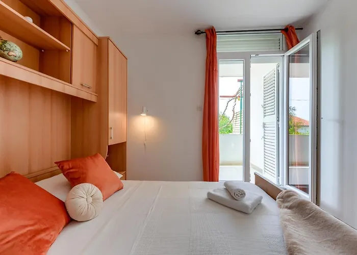 Andi Lägenhet Petrcane