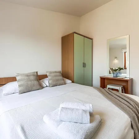 Andi Apartment *