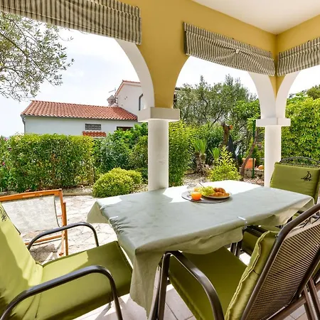 Andi Apartament *