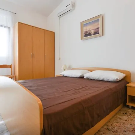 Andi Apartment