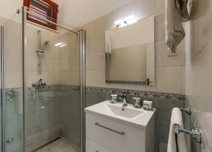 Andi بيتريتْشاني